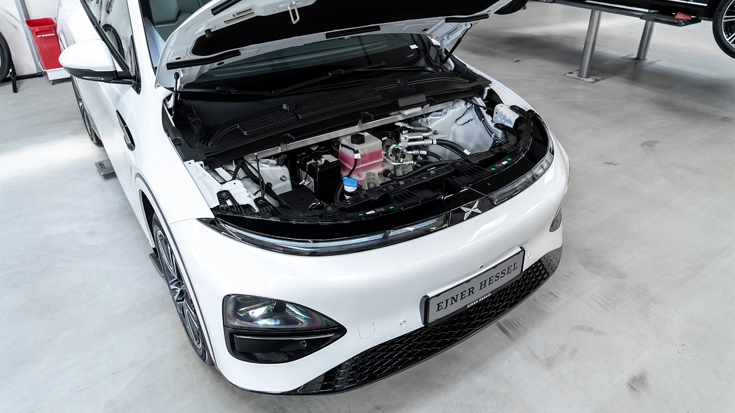 Hessel Xpeng G6 Front