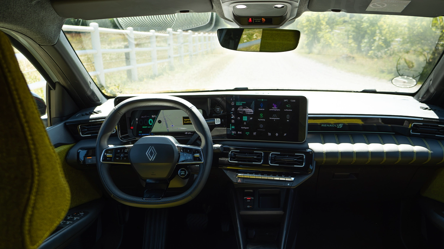 Nyeste Apple Carplay & Android Auto.