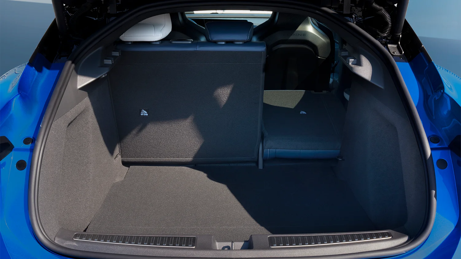 Alpine-A290-Content.webp