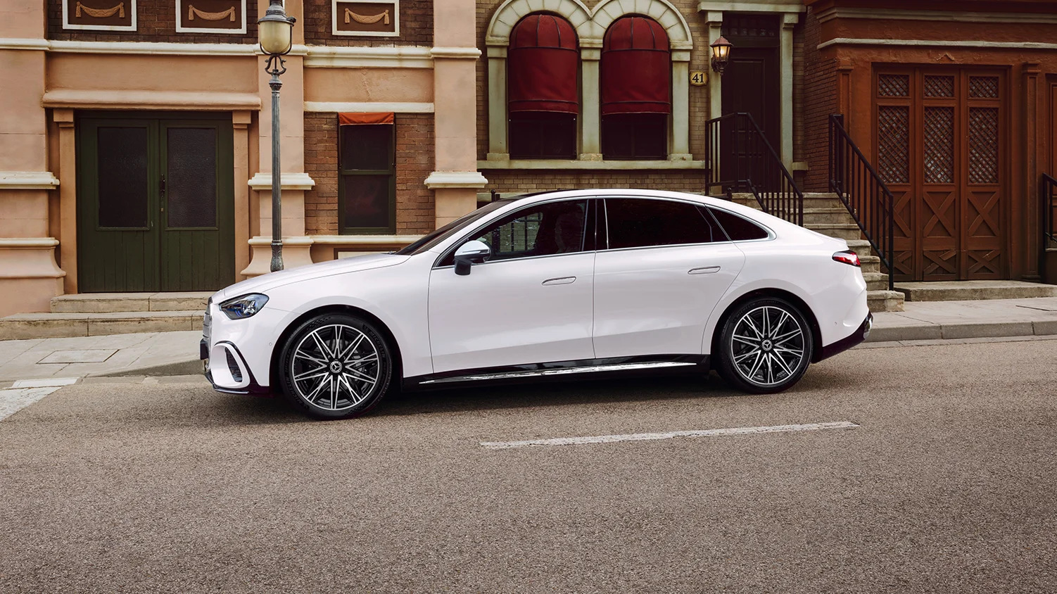mercedes-benz-cklasse_dimensioner_hessel.webp